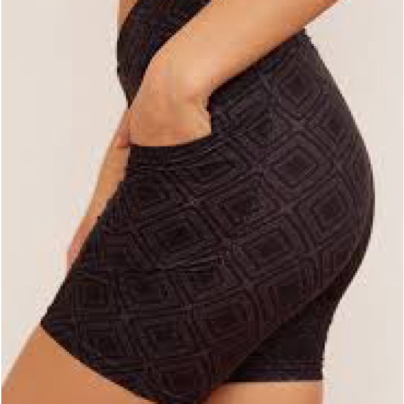 NWT Wolven threads Summit Midi Bike Short xs - Picture 1 of 8